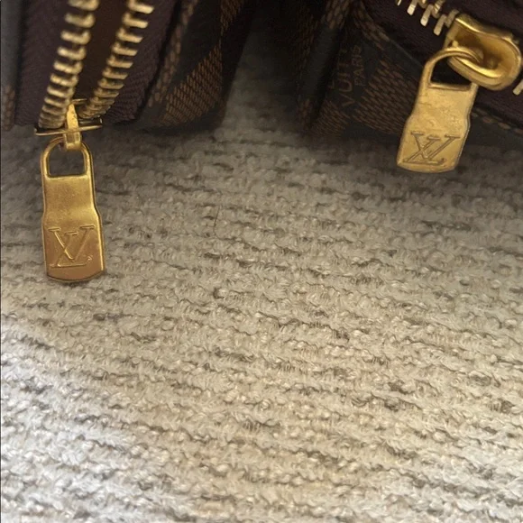 Checkered Brown Cosmetic *Fashion Pouches - Picture 4 of 17